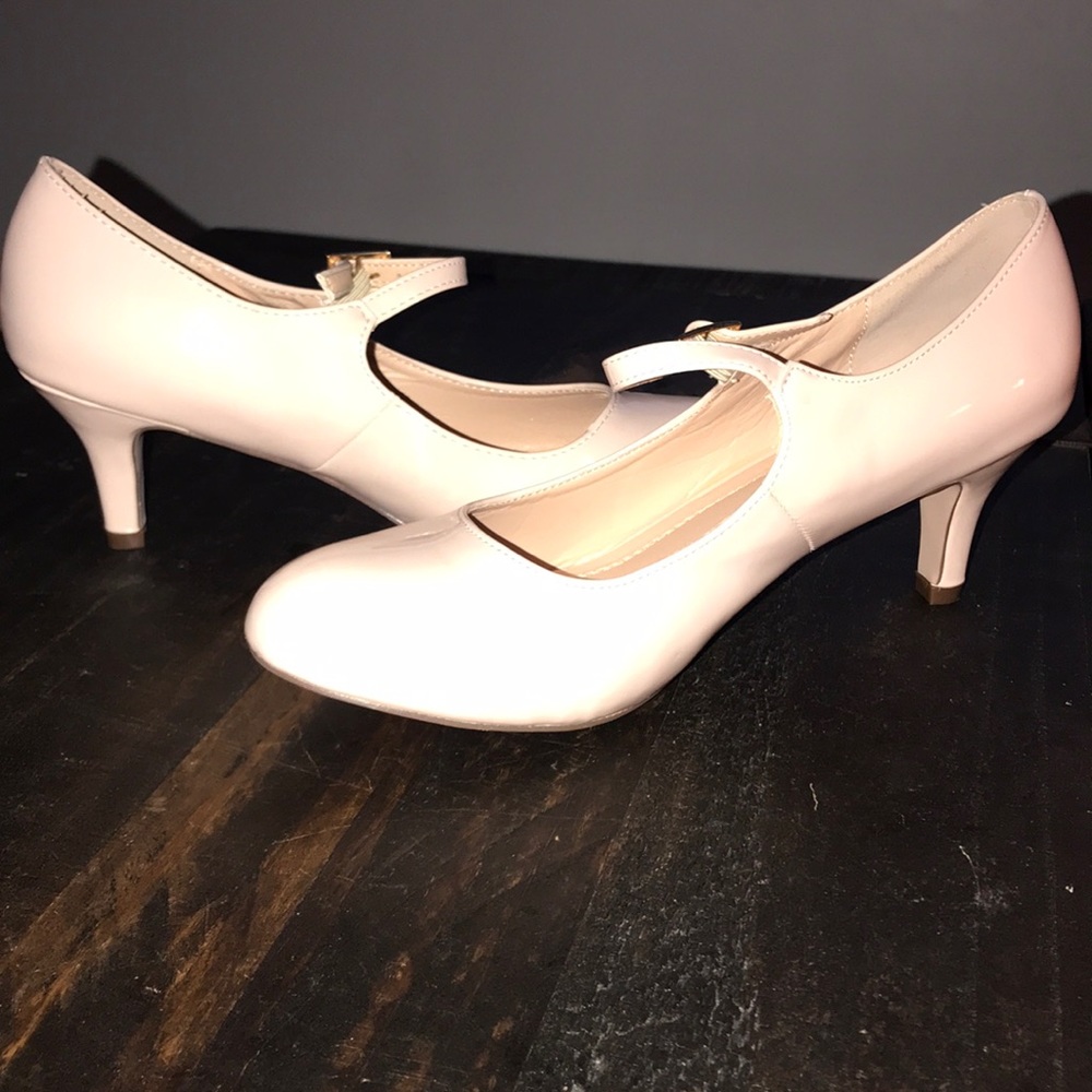 Chase and Chloe nude high heels